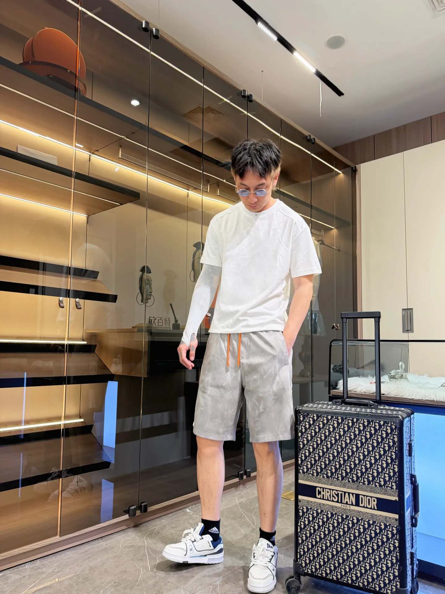 Hermès three-standard complete 2026 summer New Arrival men's casual shorts, advanced custom-made Breathable fabric, Breathable fabric, extremely stretchy and comfortable, impeccable details, top-grade accessories, original logo design concept, delicate and soft feel! The upper body fit is awesome! Size: M-XXXL Please state your height and weight when ordering